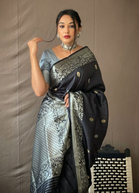 Exquisite Soft Silk Saree With Adoring Blouse Piece
